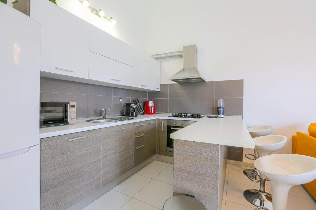 Appartamento Apartman M&A Pola Esterno foto