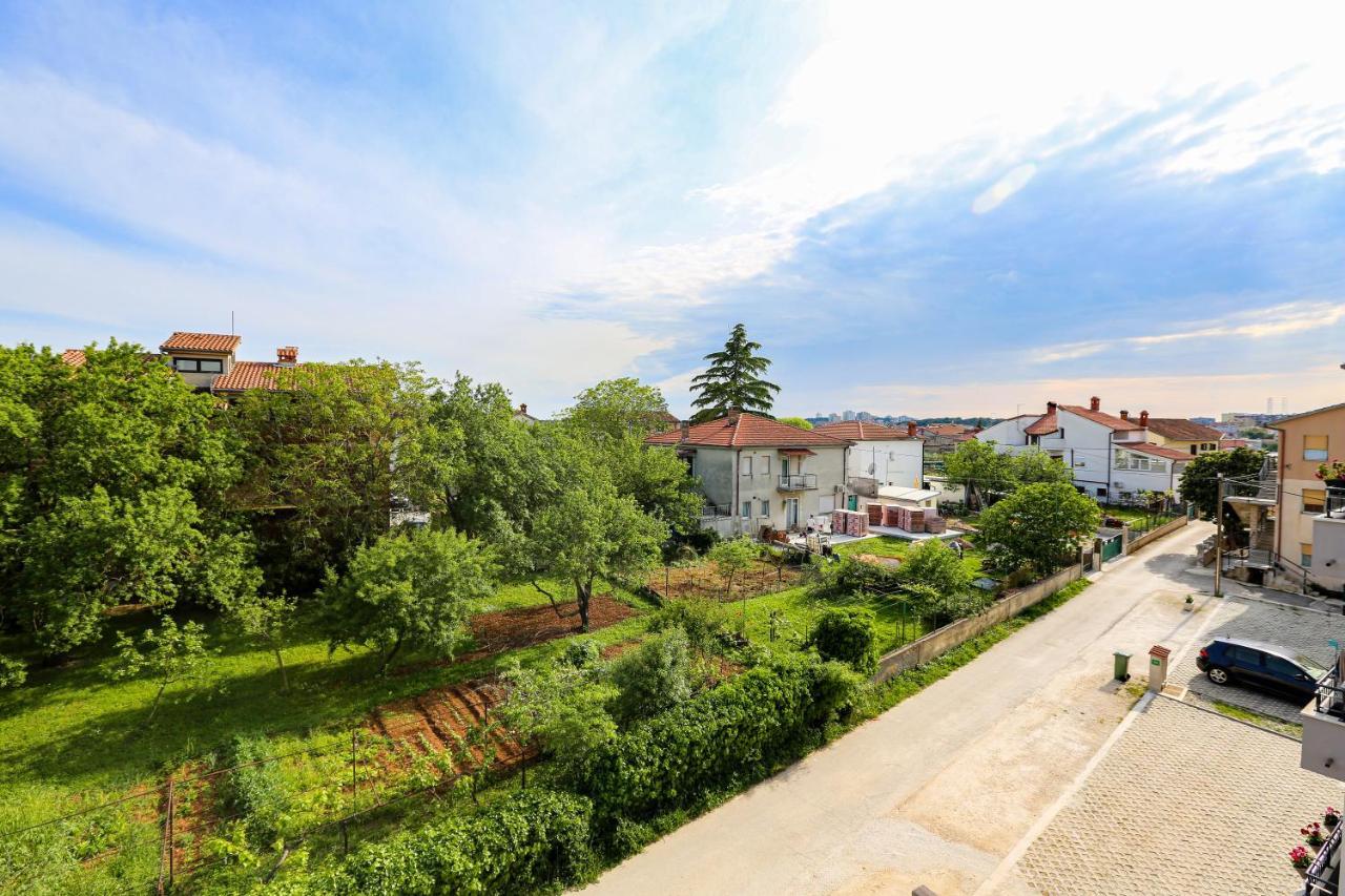Appartamento Apartman M&A Pola Esterno foto